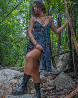 Midi Dress Triangle / Knits - SEVENTIEZ