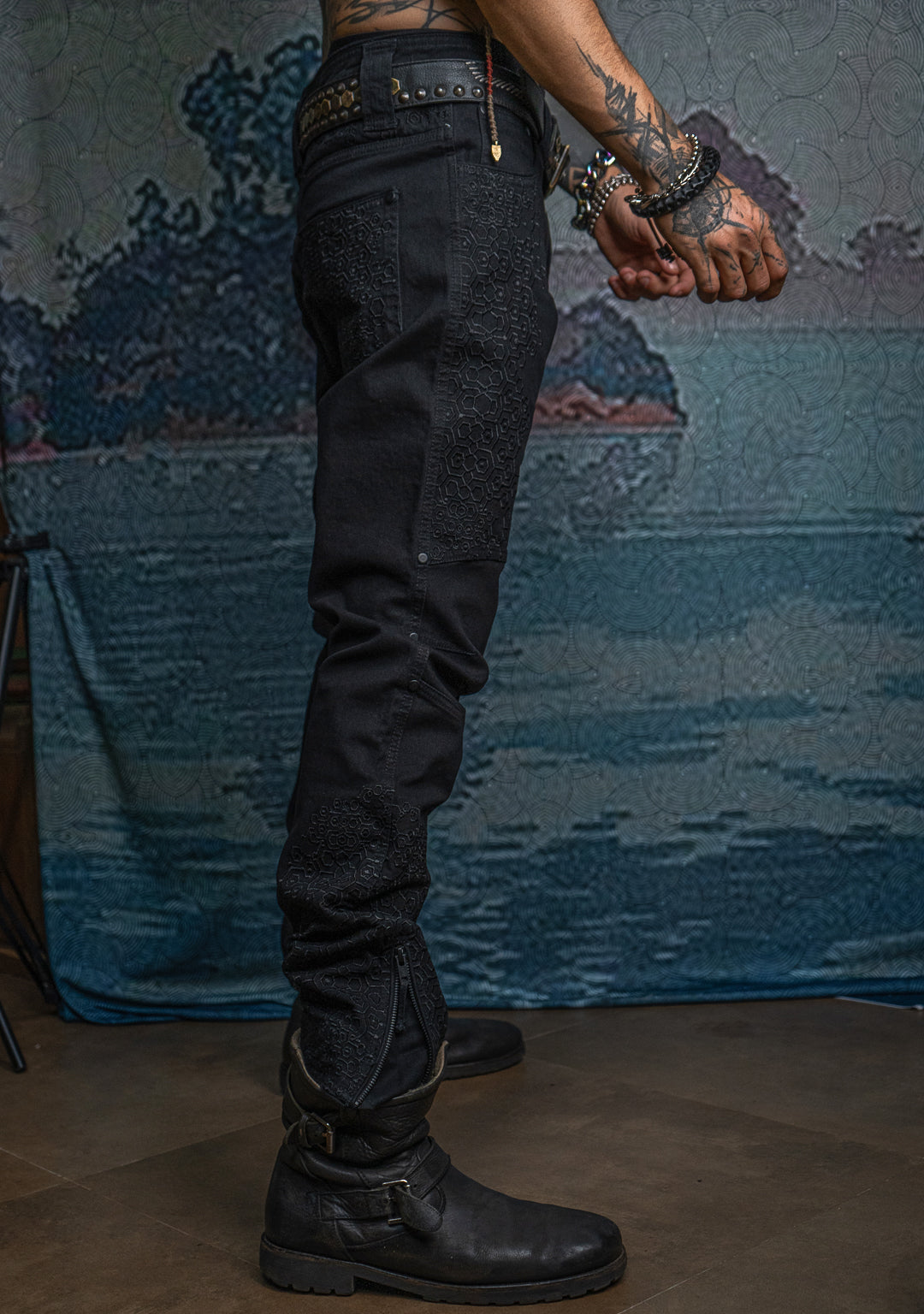 Pants Men / Denim Stretchy / Digital Embroidey / Stonewashed - Black KAMBOZII