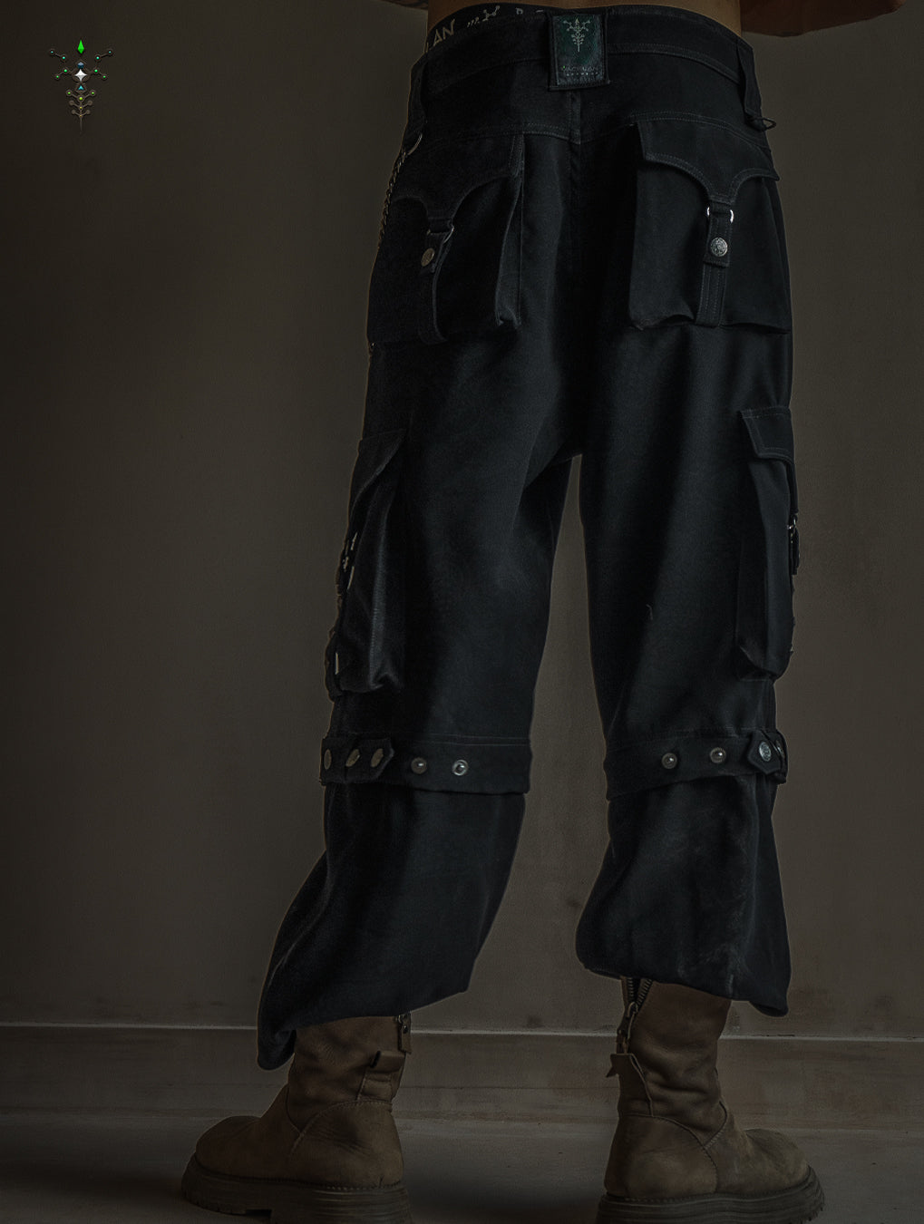 Pants Men Baggy Pockets / Indonesian Super black - DRAGONS