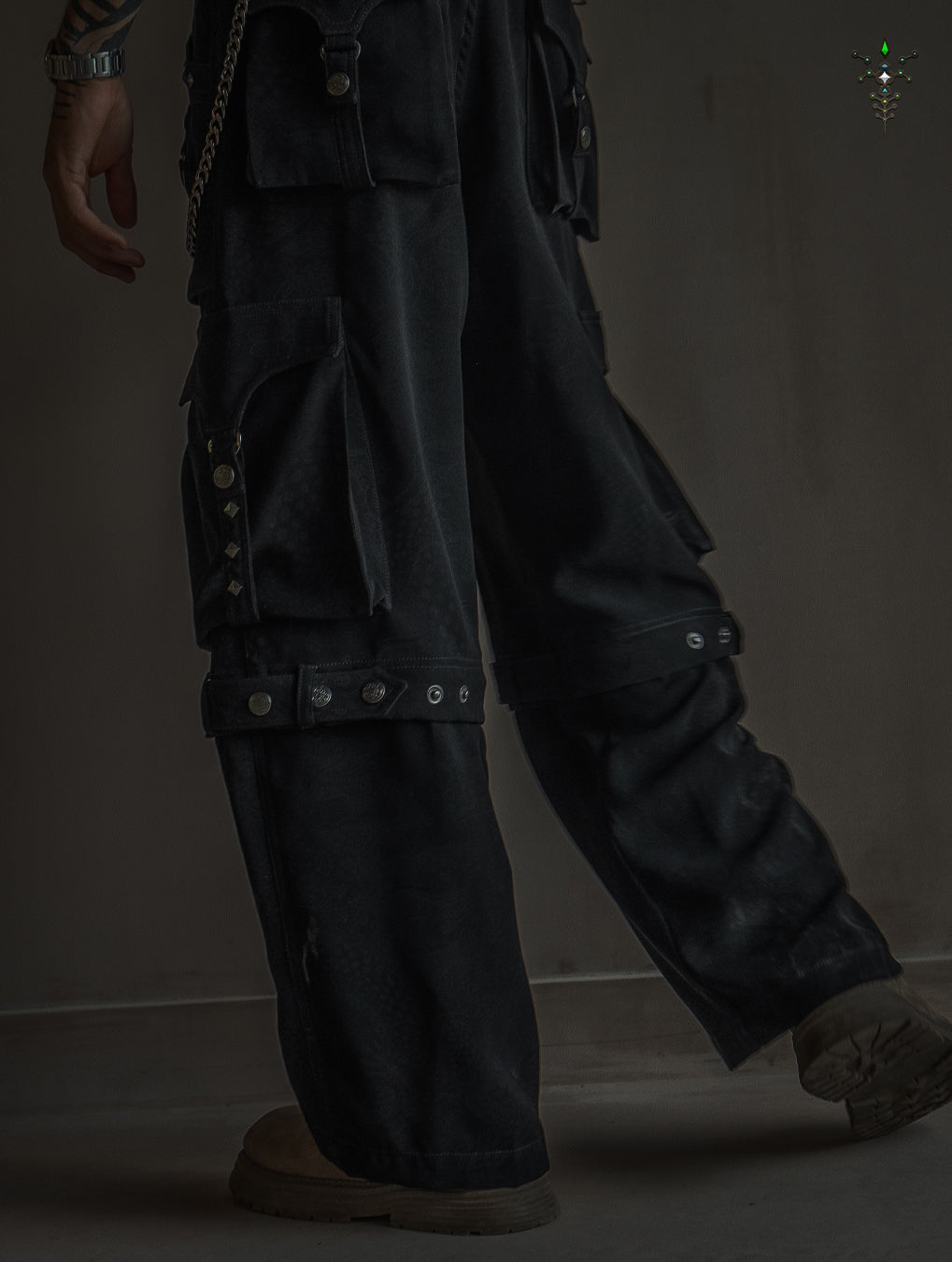 Pants Men Baggy Pockets / Indonesian Super black - DRAGONS