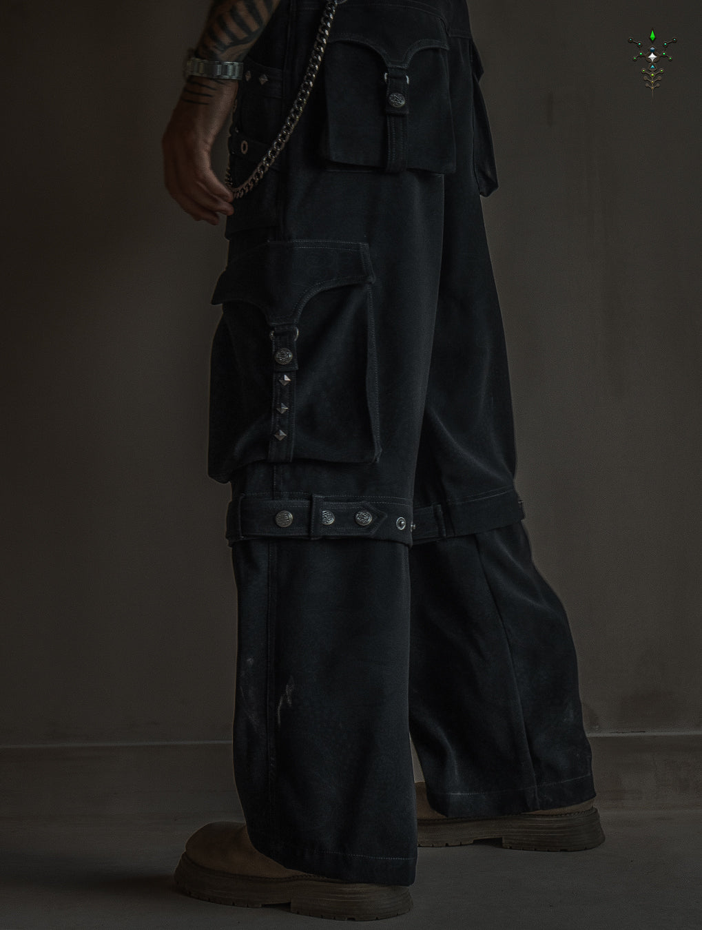 Pants Men Baggy Pockets / Indonesian Super black - DRAGONS