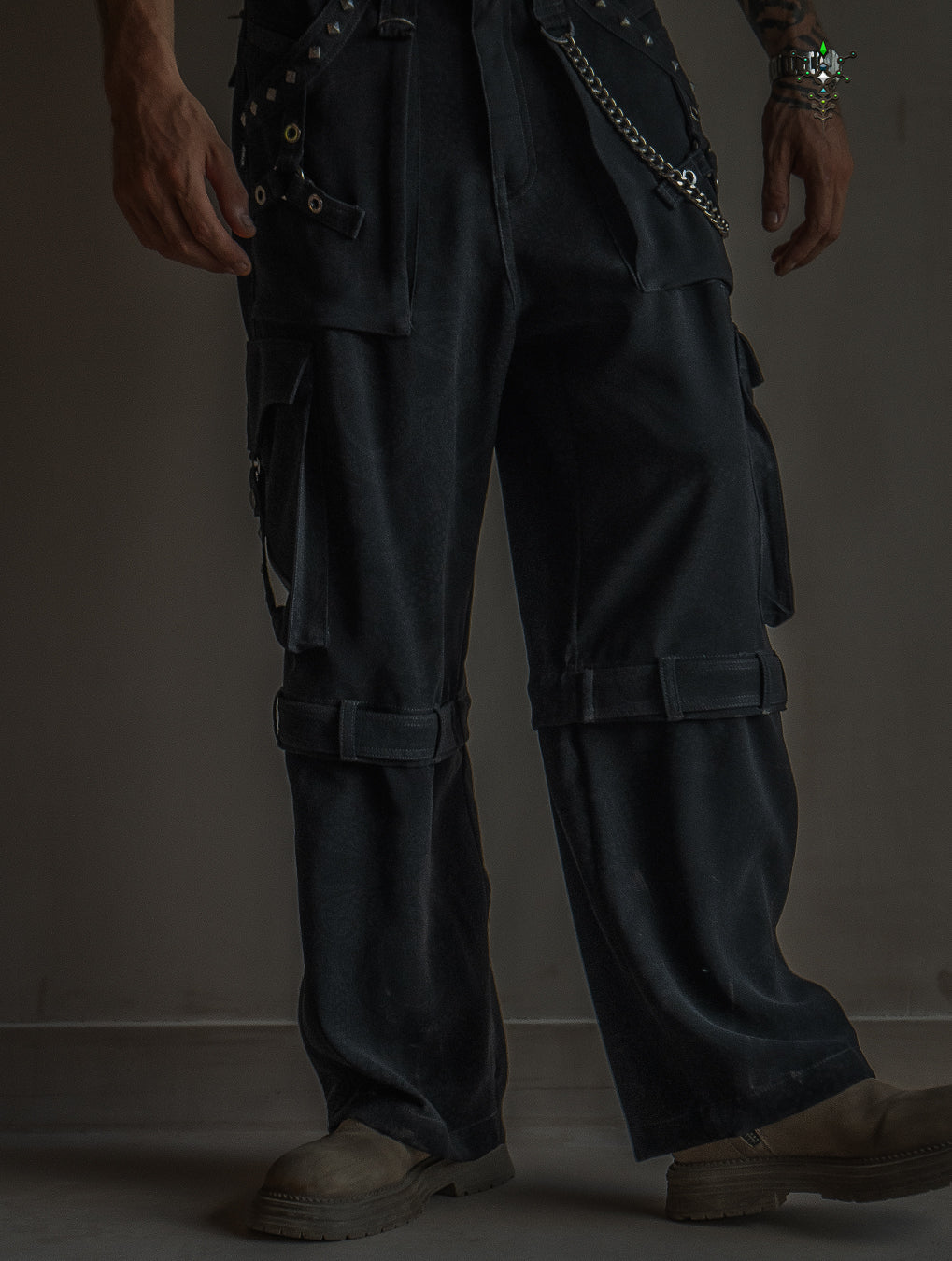 Pants Men Baggy Pockets / Indonesian Super black - DRAGONS