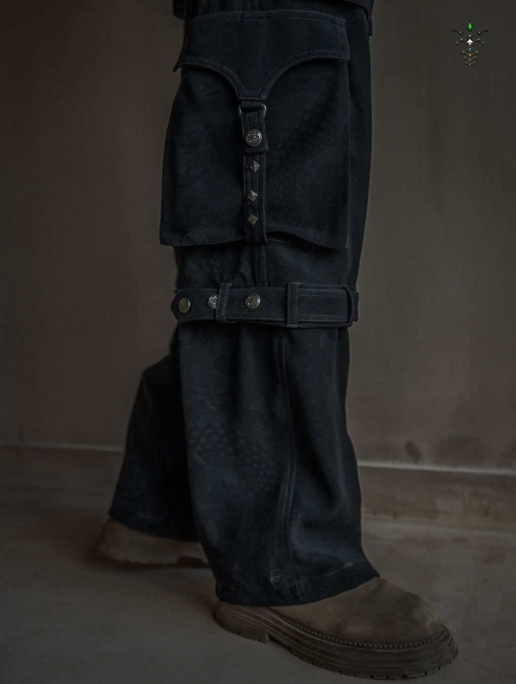 Pants Men Baggy Pockets / Indonesian Super black - DRAGONS
