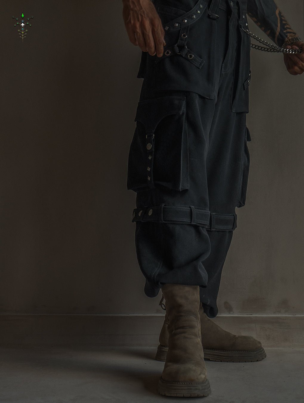 Pants Men Baggy Pockets / Indonesian Super black - DRAGONS