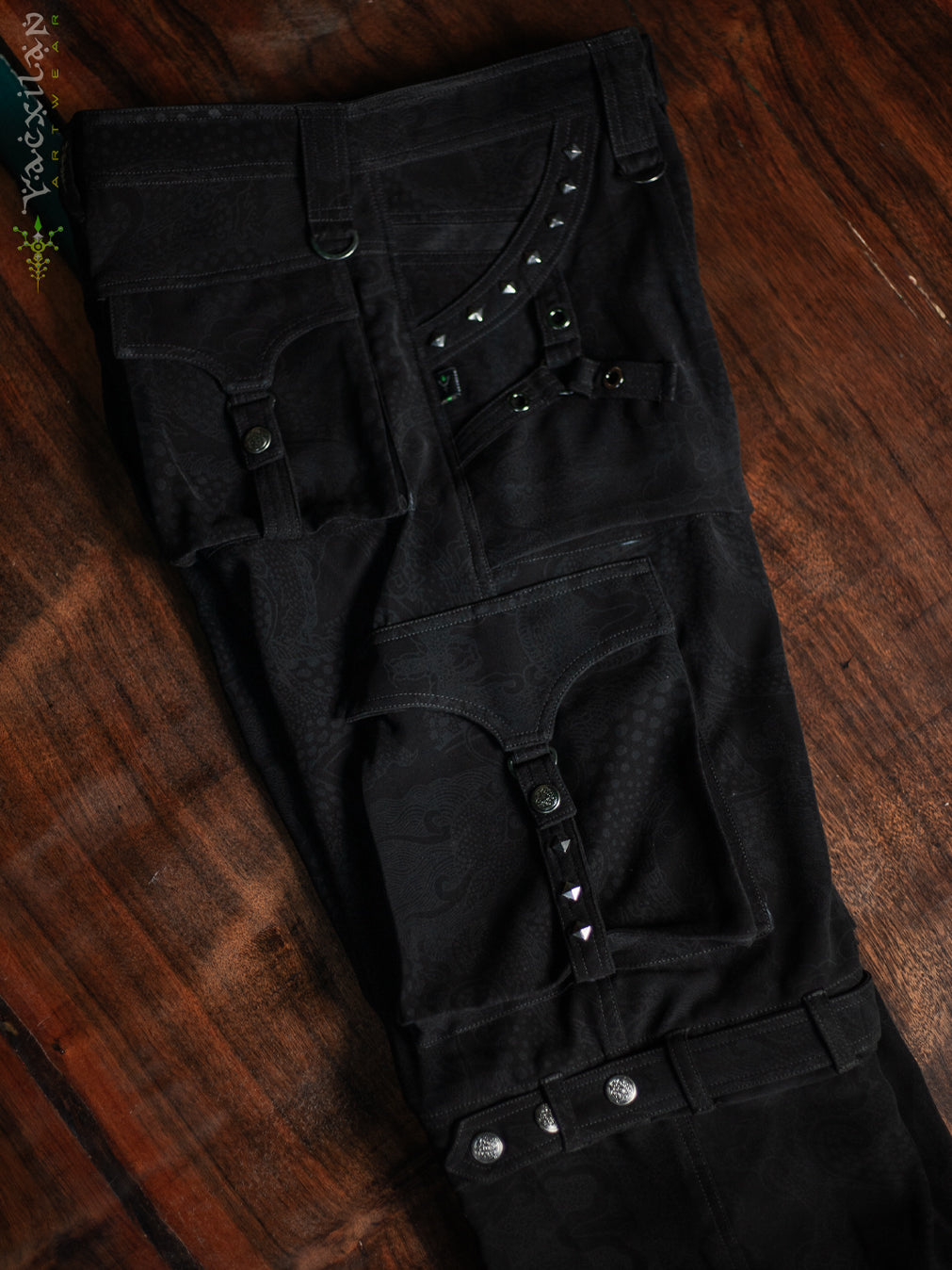 Pants Men Baggy Pockets / Indonesian Super black - DRAGONS