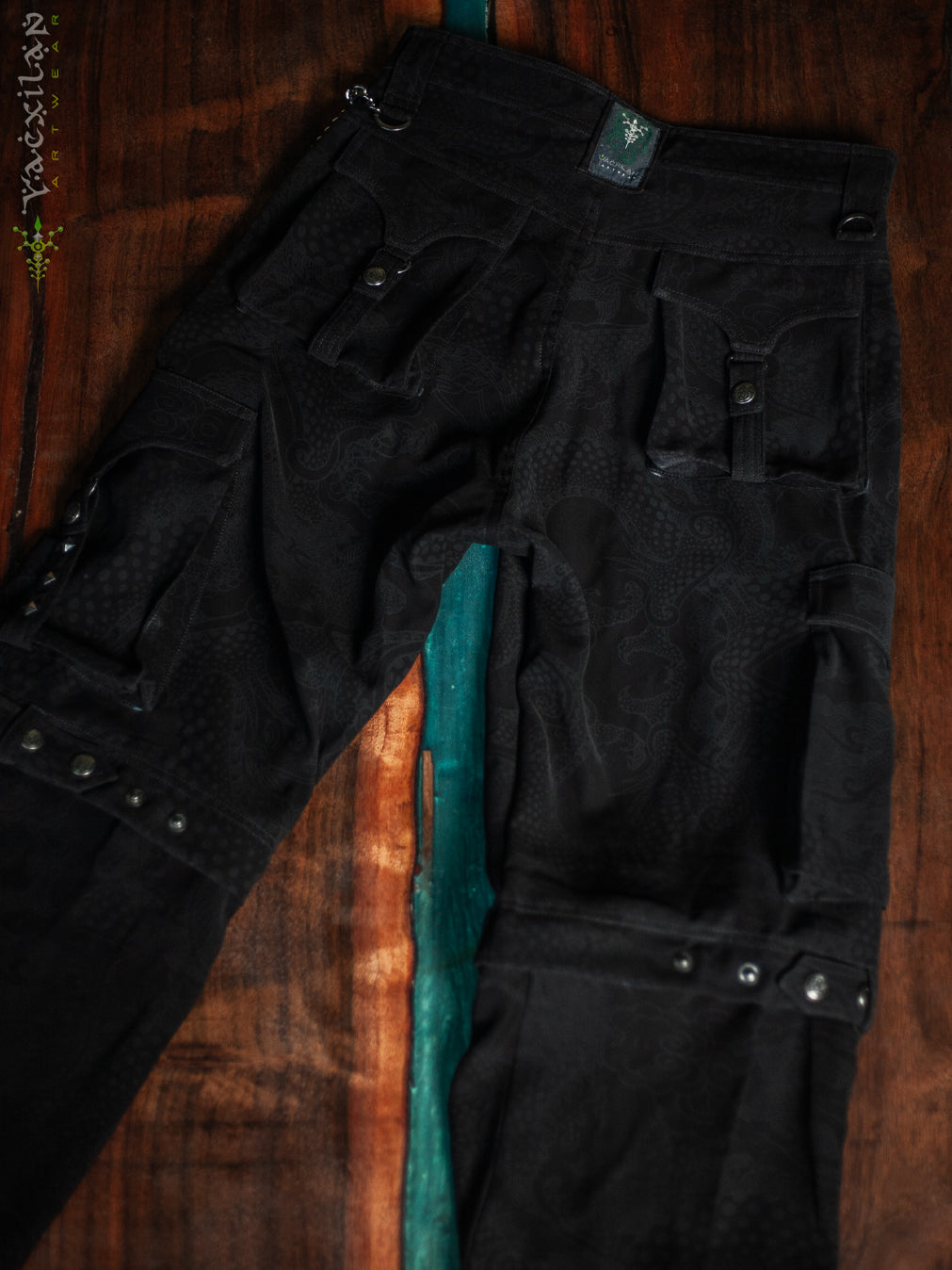 Pants Men Baggy Pockets / Indonesian Super black - DRAGONS