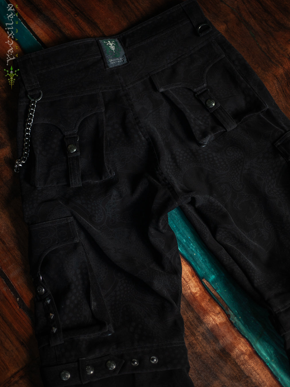 Pants Men Baggy Pockets / Indonesian Super black - DRAGONS