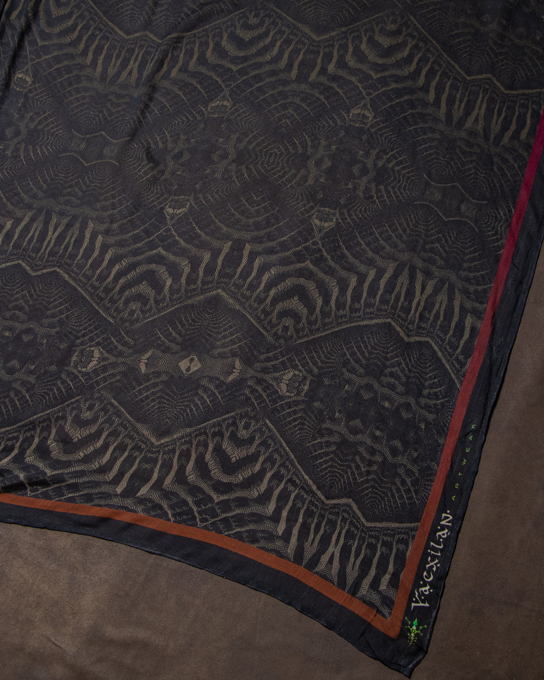 Scarf / Pareo Bamboo - DARK SANDOKAN LAVA