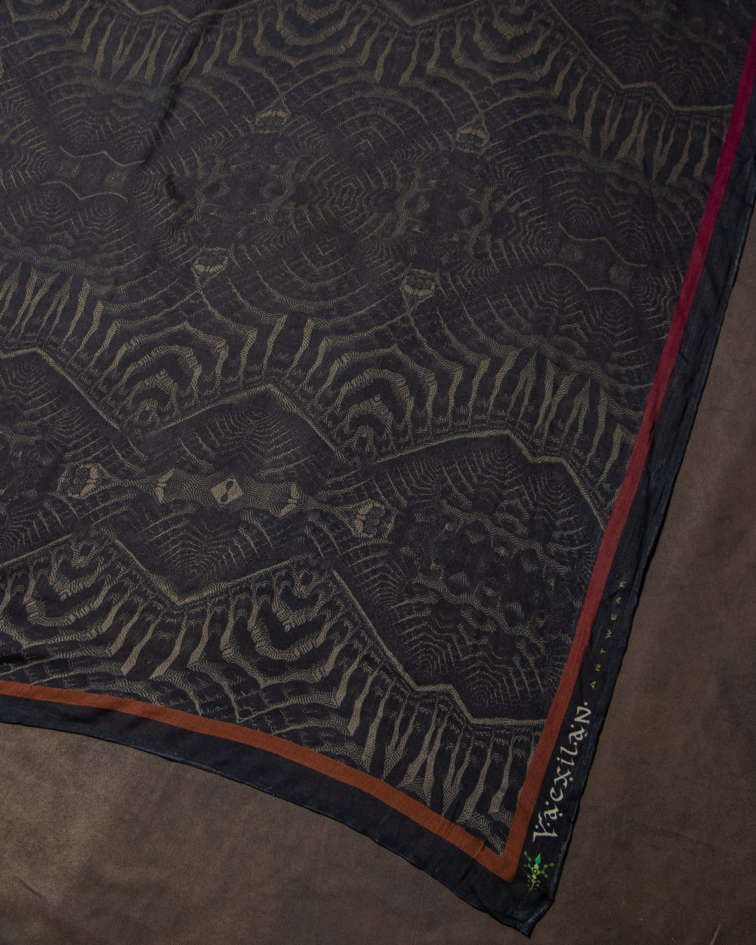 Scarf / Pareo Bamboo - DARK SANDOKAN LAVA