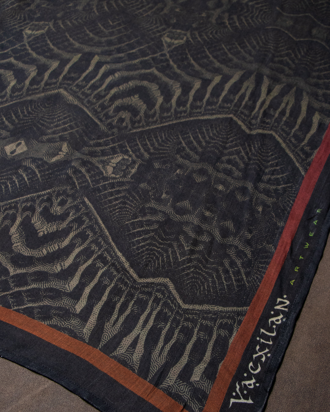 Scarf / Pareo Bamboo - DARK SANDOKAN LAVA