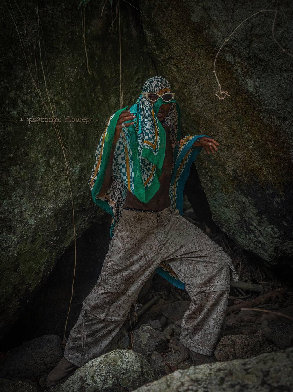 Scarf / Pareo Bamboo - PSYCHOCHIC FLOWER