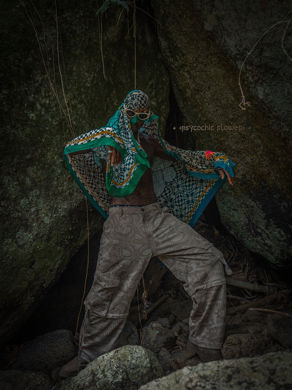 Scarf / Pareo Bamboo - PSYCHOCHIC FLOWER