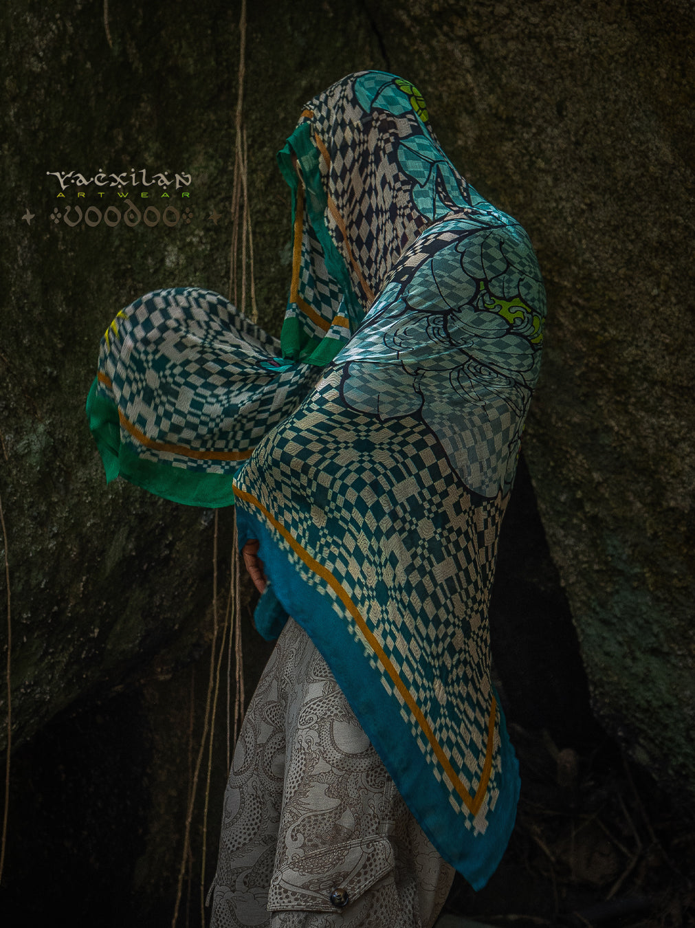 Scarf / Pareo Bamboo - PSYCHOCHIC FLOWER