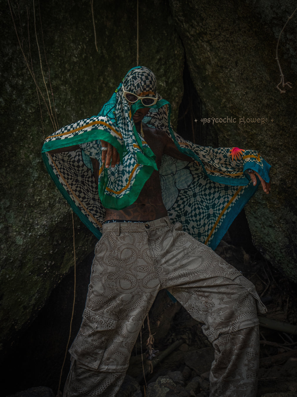 Scarf / Pareo Bamboo - PSYCHOCHIC FLOWER