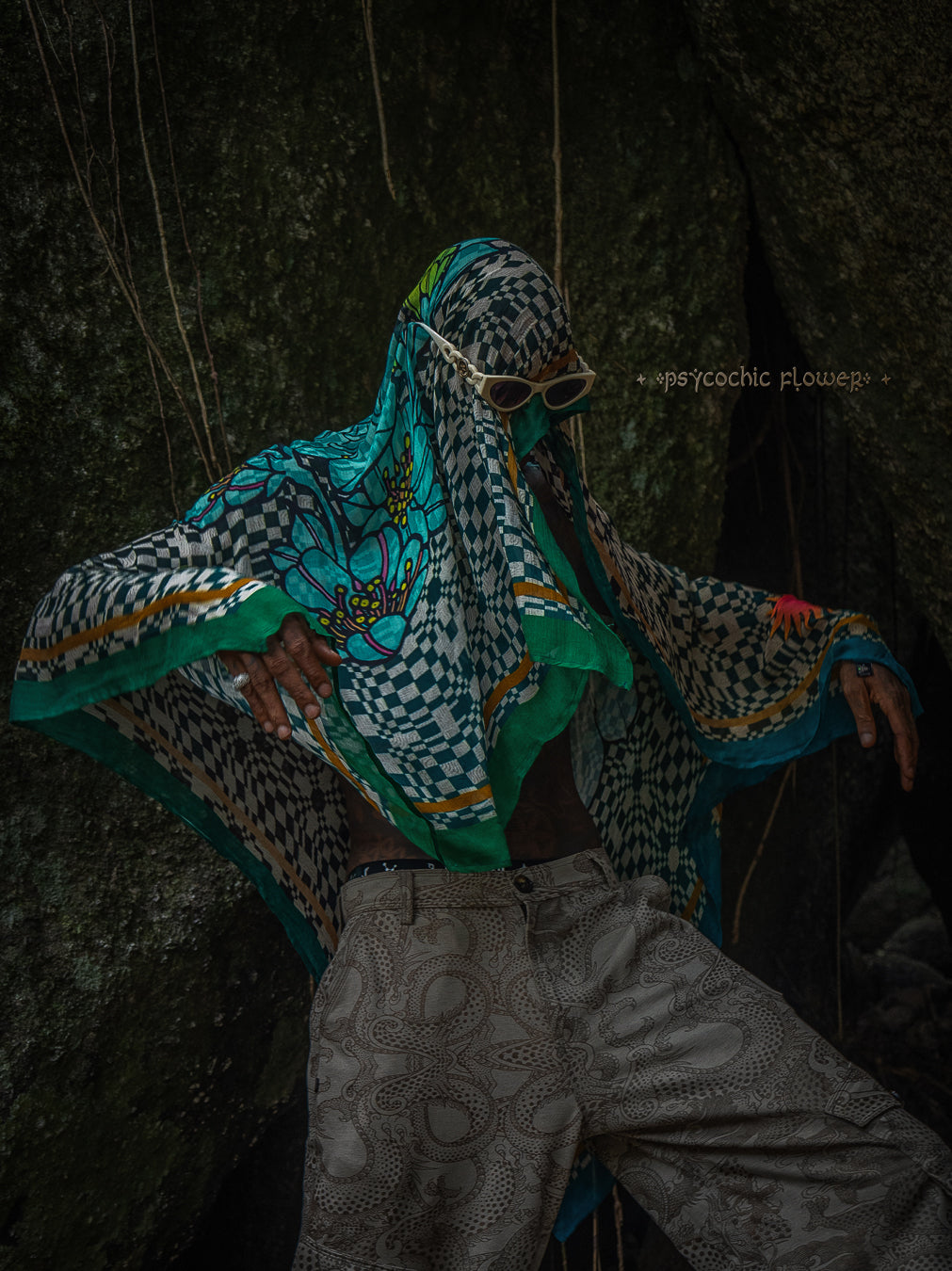 Scarf / Pareo Bamboo - PSYCHOCHIC FLOWER