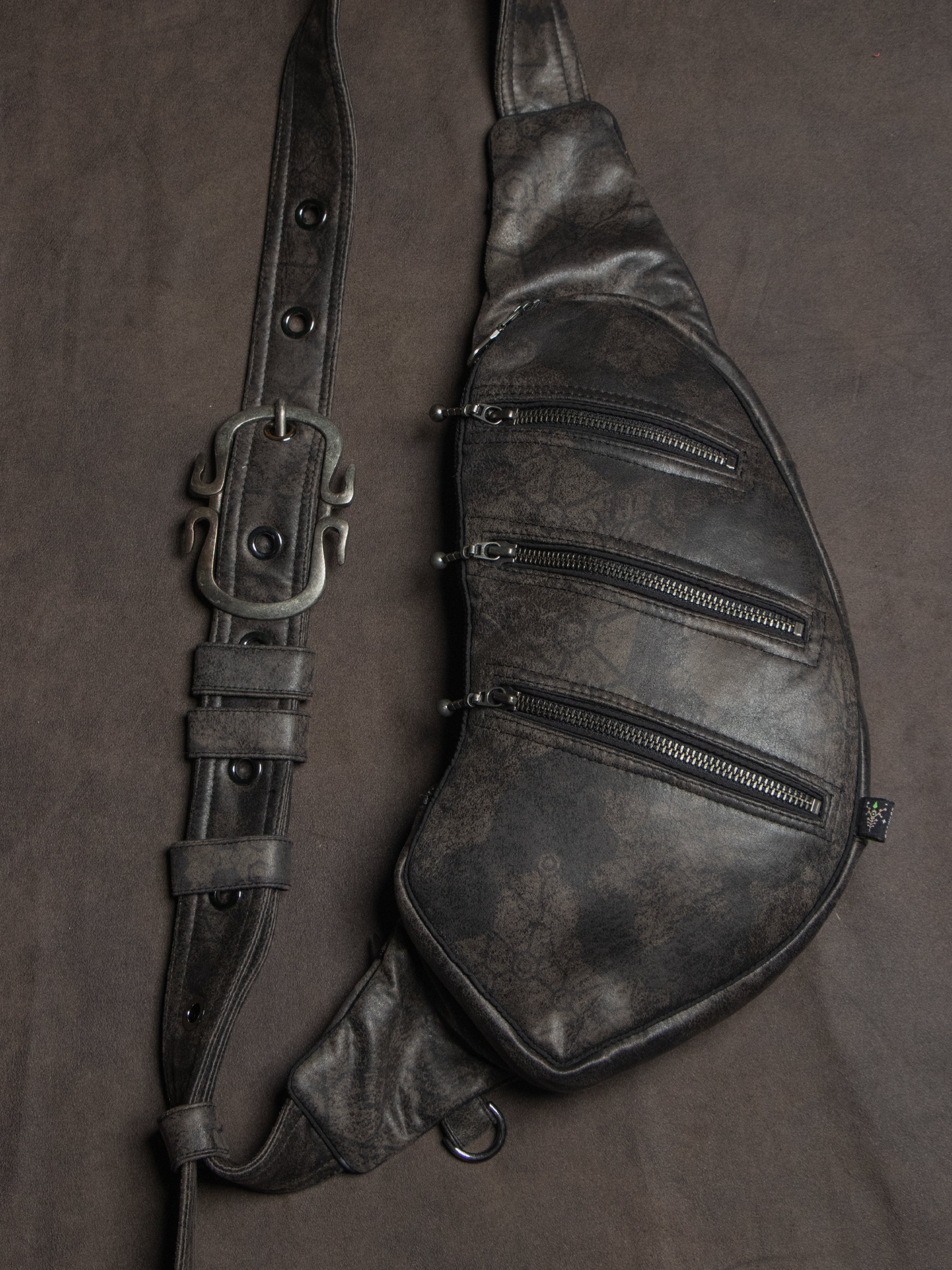 Botta Bag / Fake Leather Pirate Buckle - Grey SHAMANKA