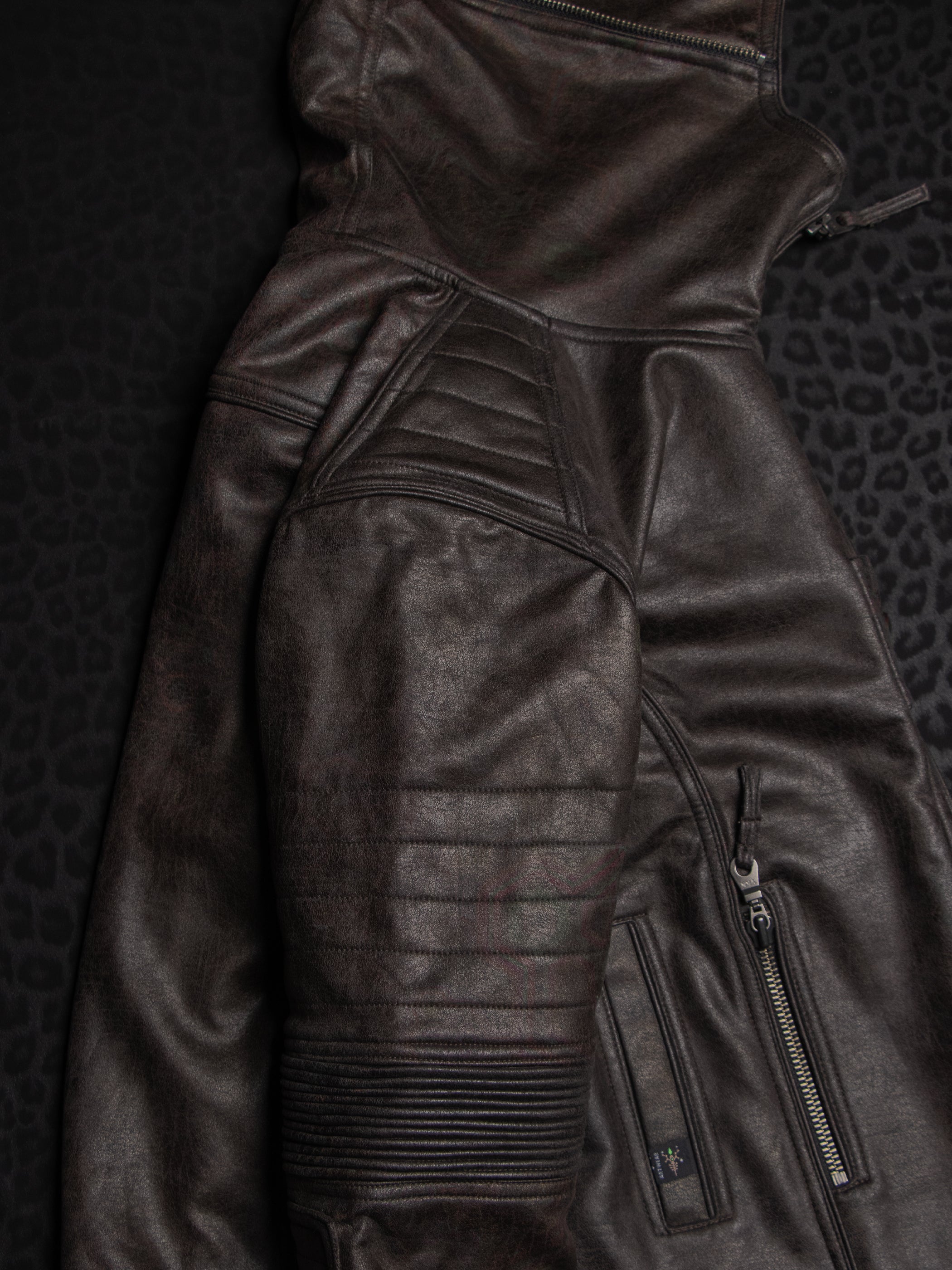 Hooded Jacket / Fake Leather Scuba - DARK OWLIENS