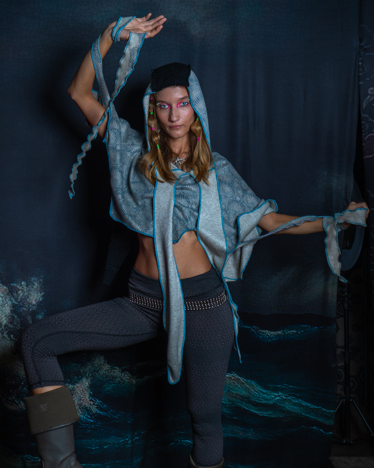 Shall / Knits - Manta Skunk Sqwid - LEAVES