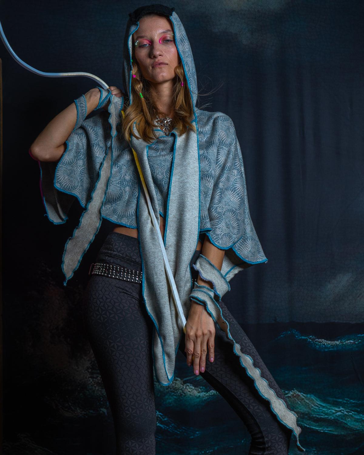 Shall / Soft Warm Knits - MANTA SKUNK SQWID - Yacxilan Artwear