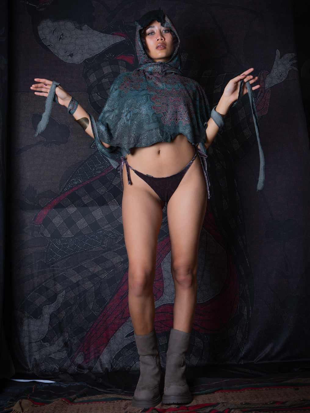 Shawl / Knits - Manta Skunk Sqwid - ATLANTIS Silverdots
