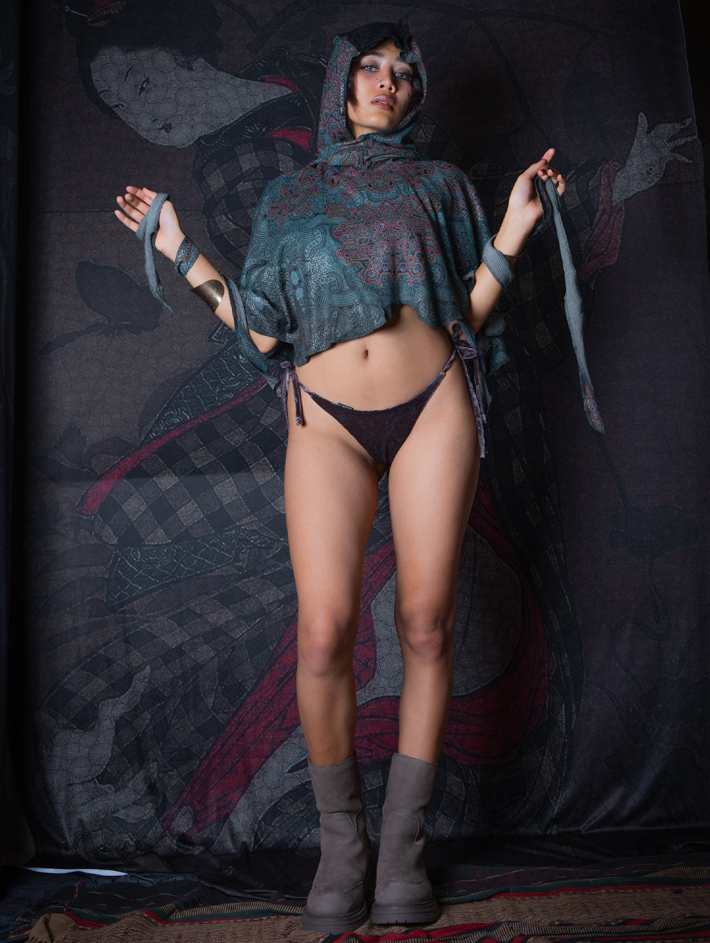 Shawl / Knits - Manta Skunk Sqwid - ATLANTIS Silverdots