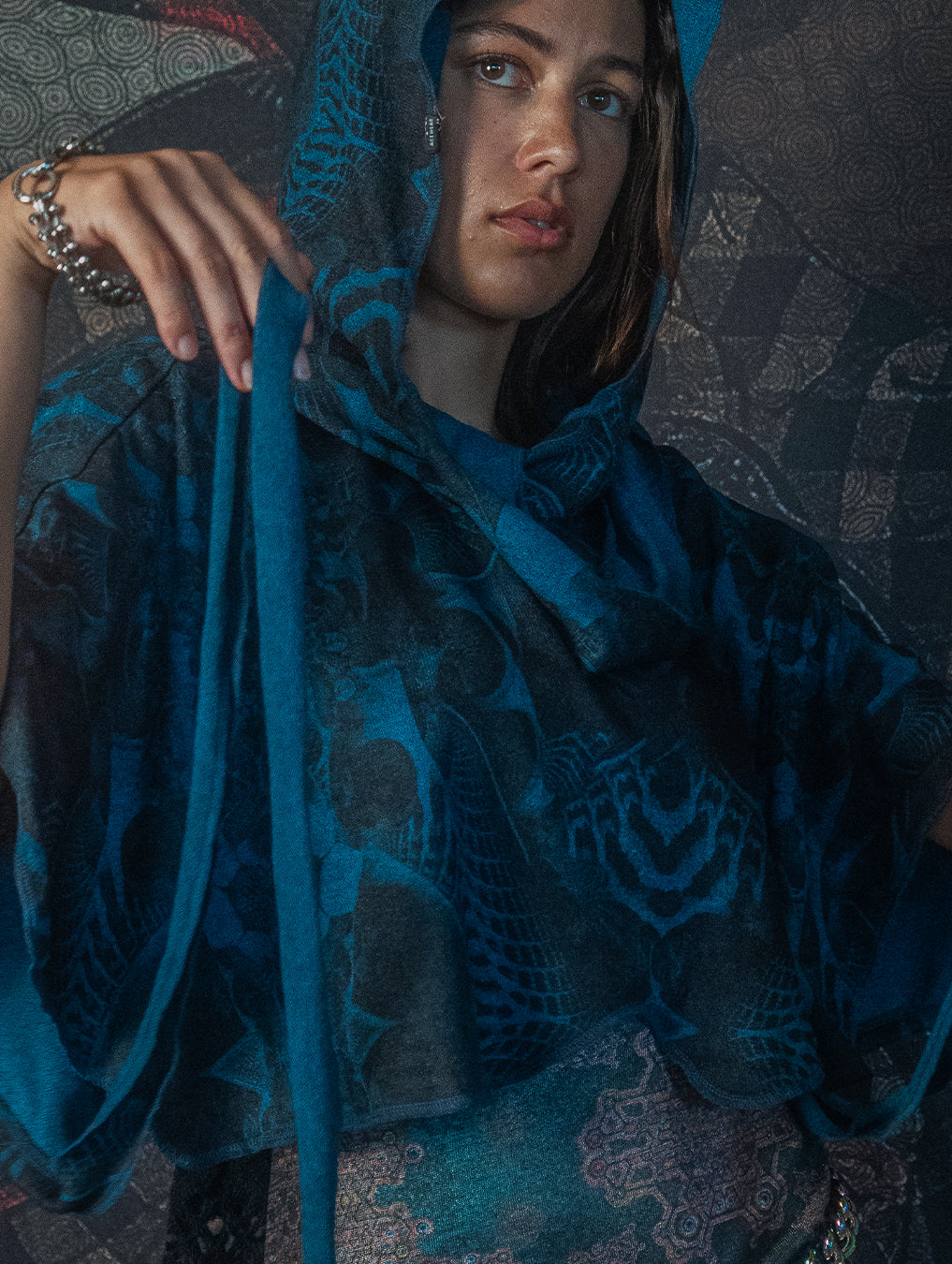 Shawl / Knits - MANTA SKUNK SQWID-Teal SANDOKAN