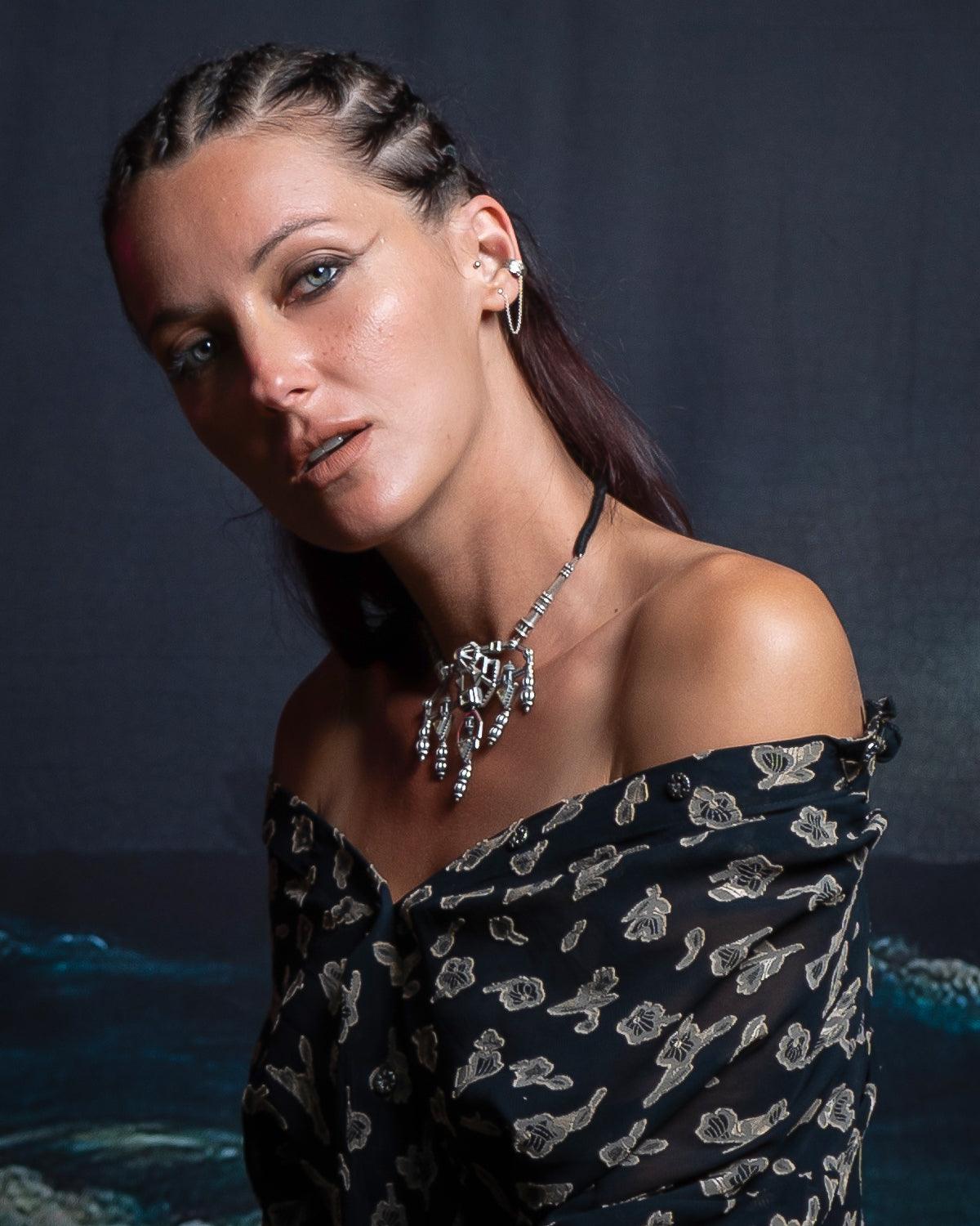 Shirt Woman Long Sleeves Frufru / Japanese Uragiri - BLACK FLOWER - Yacxilan Artwear