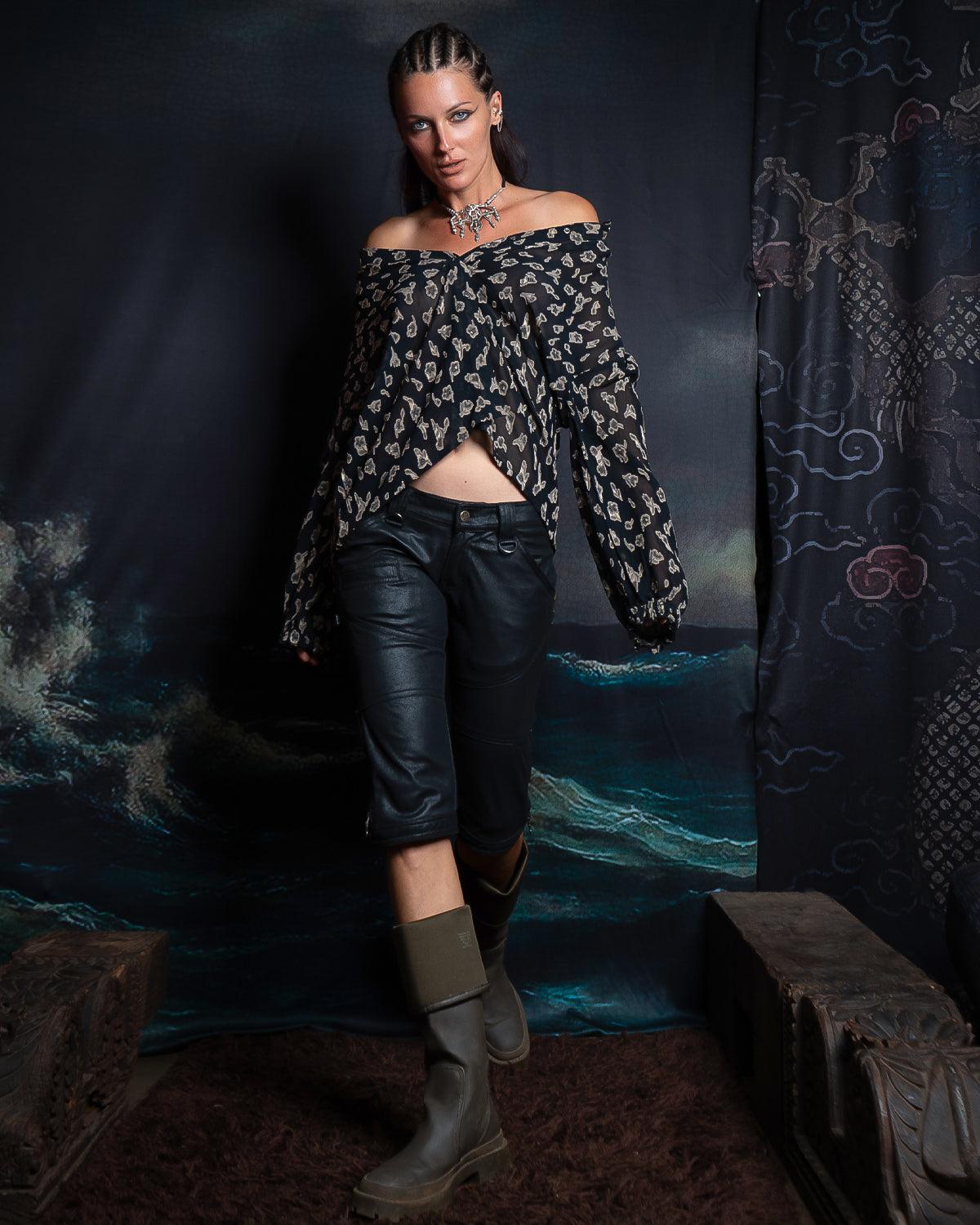 Shirt Woman Long Sleeves Frufru / Japanese Uragiri - BLACK FLOWER - Yacxilan Artwear