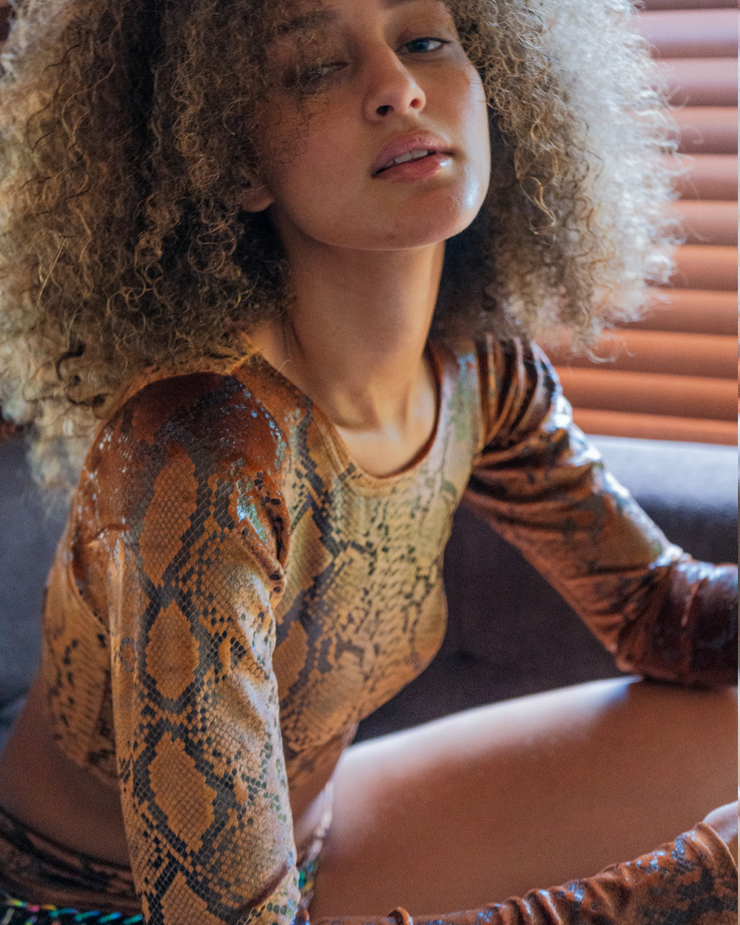Crop Top Longsleeves / Velvet Foil Kobra - OXIDE