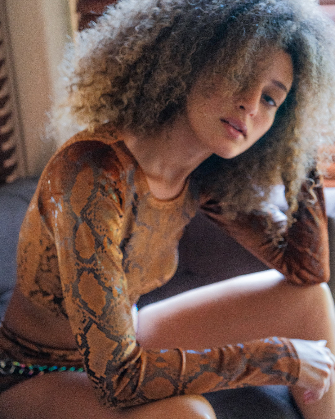 Crop Top Longsleeves / Velvet Foil Kobra - OXIDE