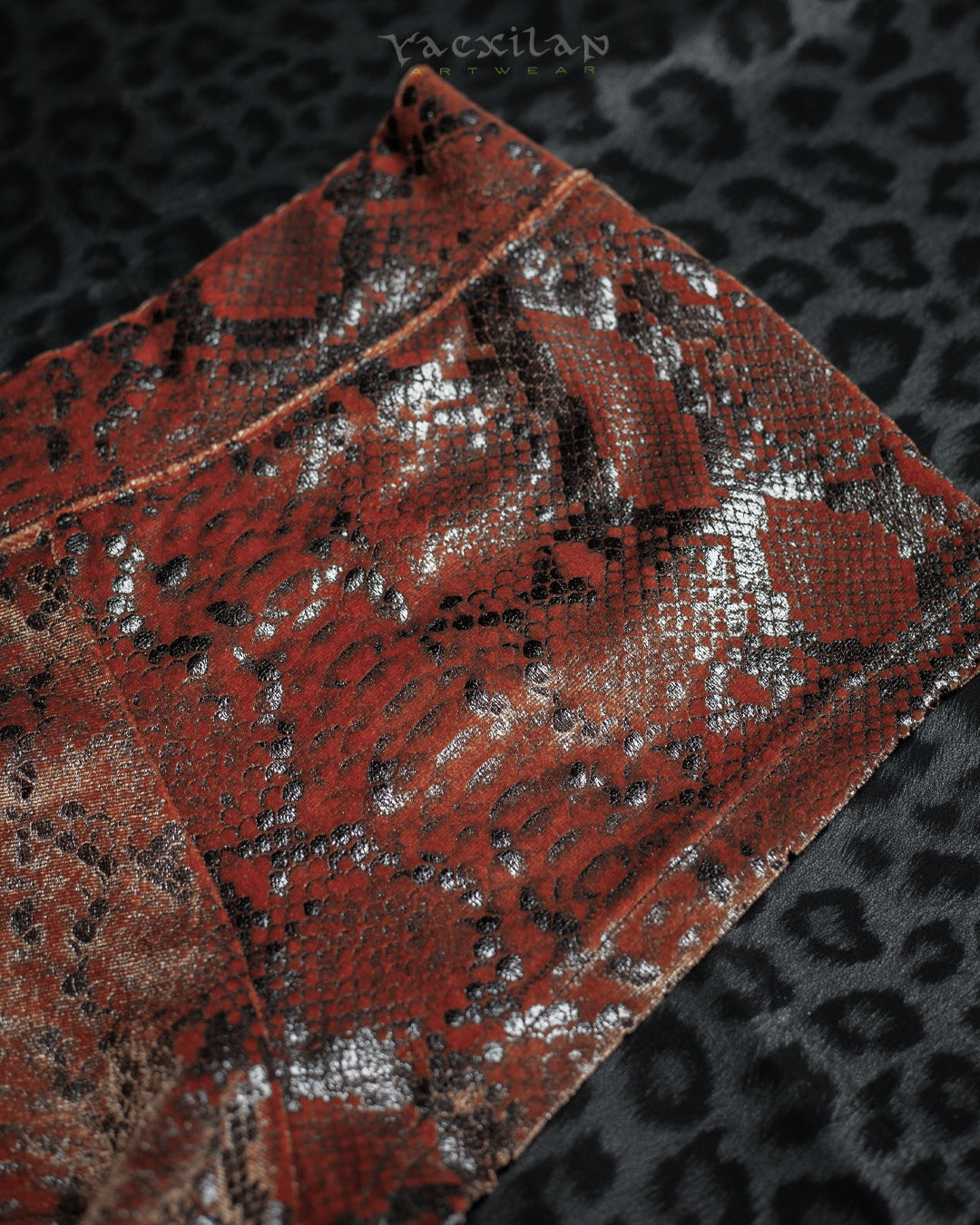 Shorties Fitted / Velvet Kobra - OXIDE