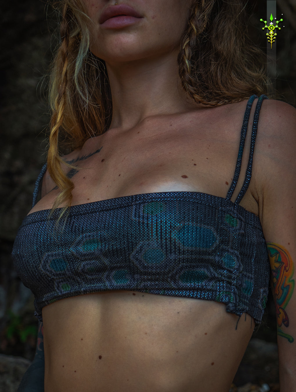 Crop Top Simple / Holographic Dots Flatrib - MYCELIUM