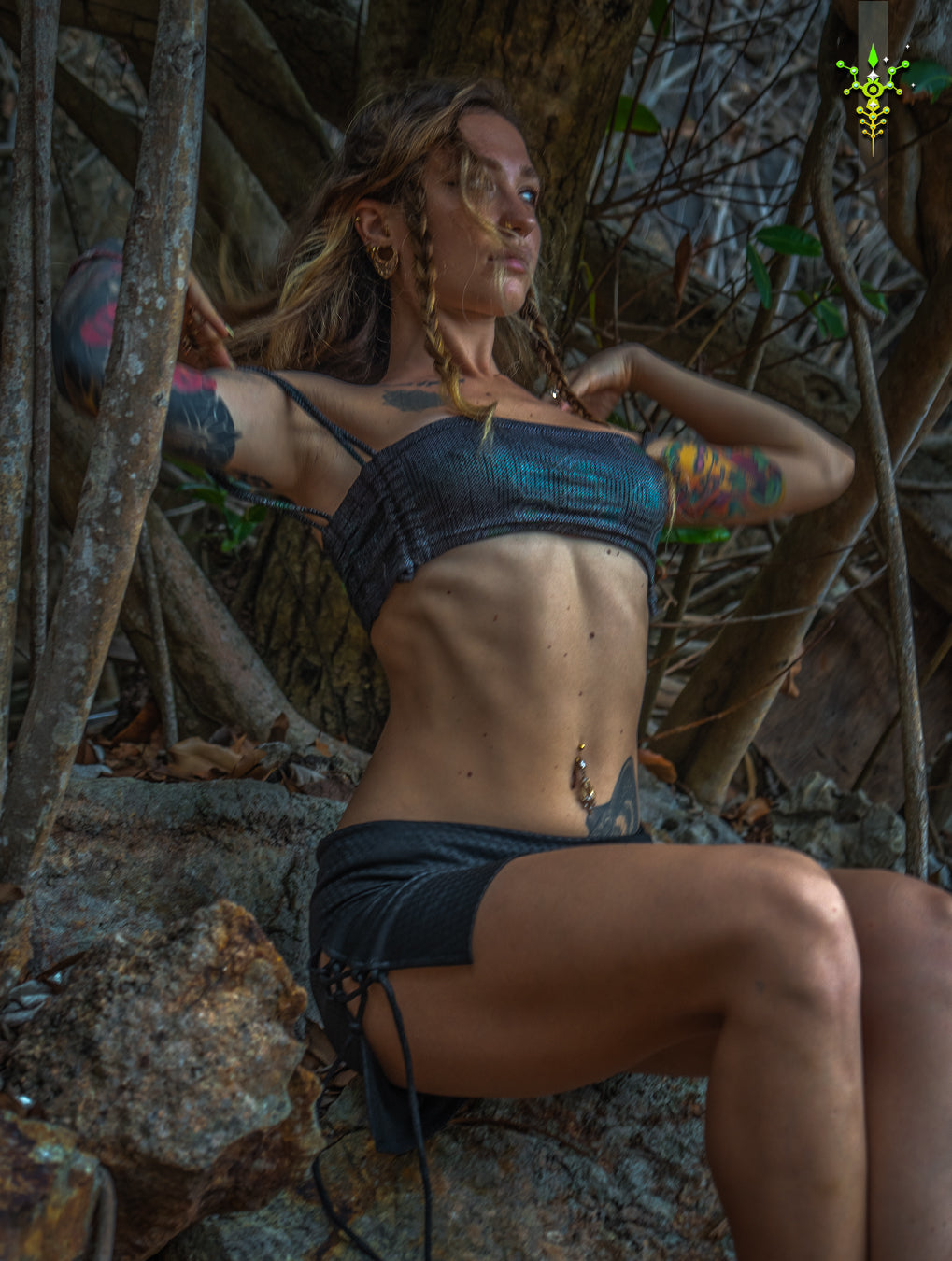 Crop Top Simple / Holographic Dots Flatrib - MYCELIUM