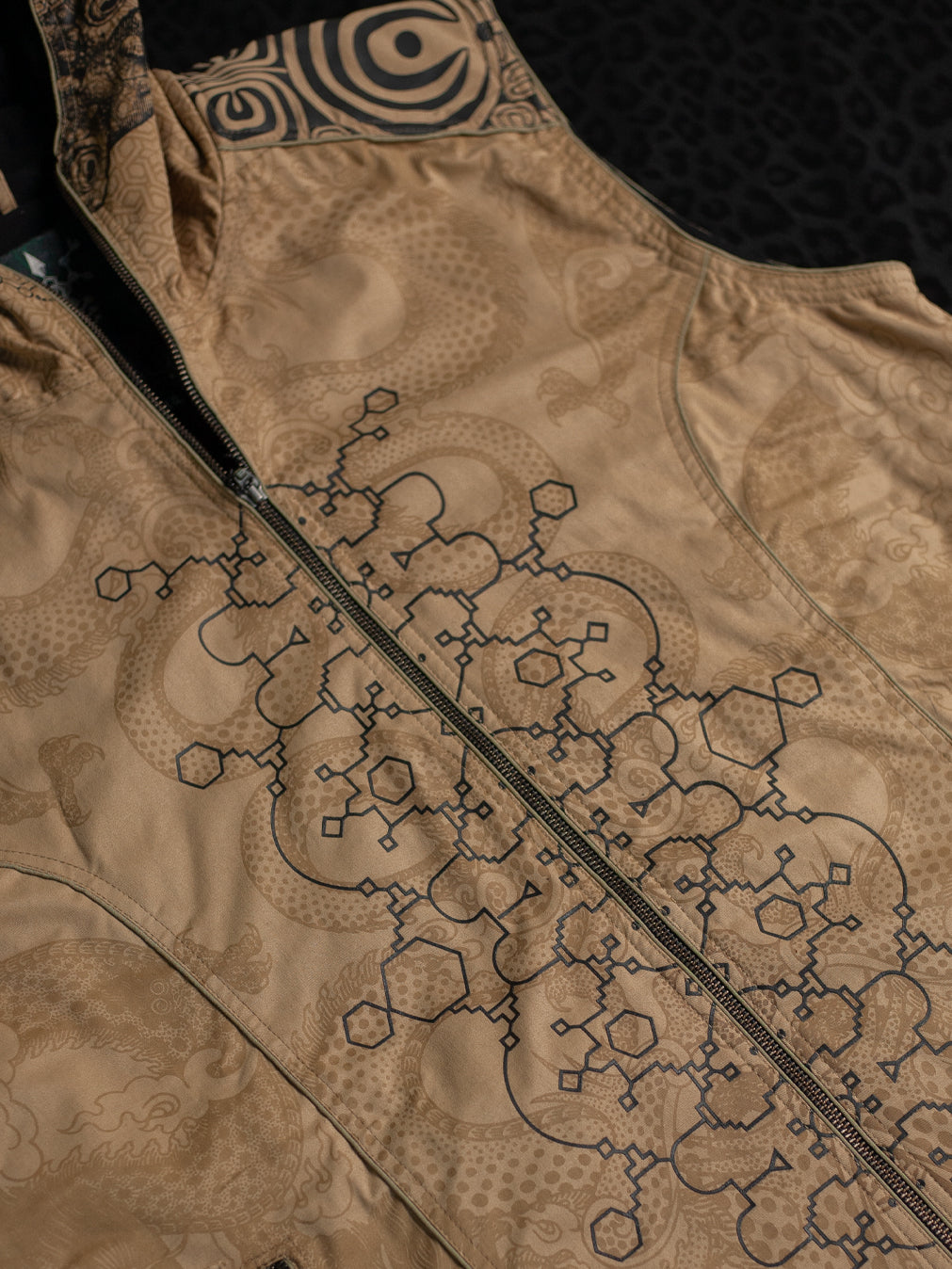 Sleeveless Jacket Men / Cotton Screenprint - IKARO Sand