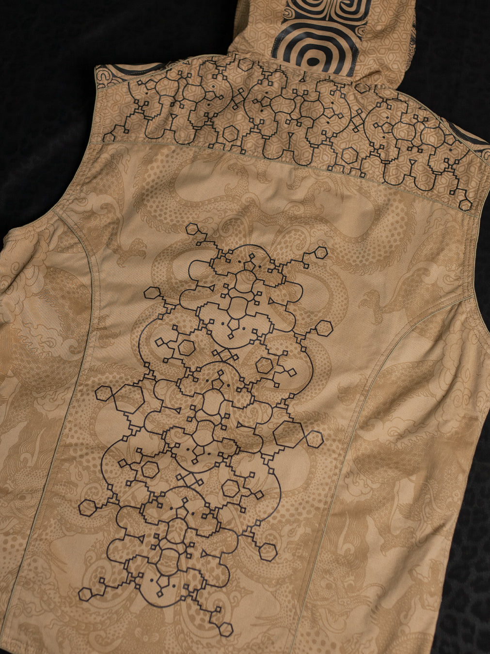 Sleeveless Jacket Men / Cotton Screenprint - IKARO Sand