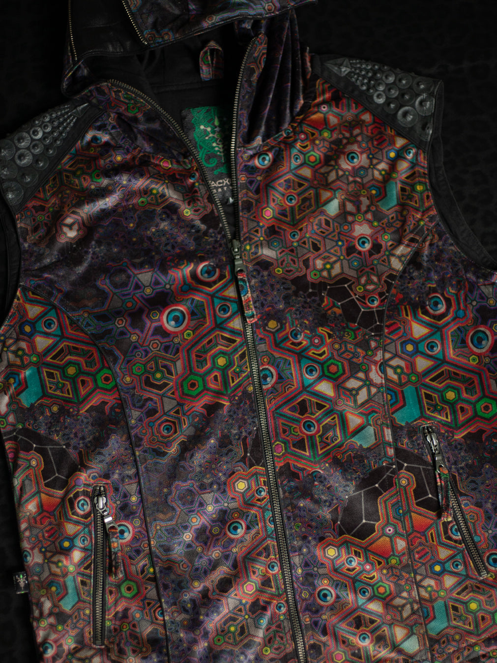 Sleeveless Jacket Men / Velvet Fawn - ASTROCORAL