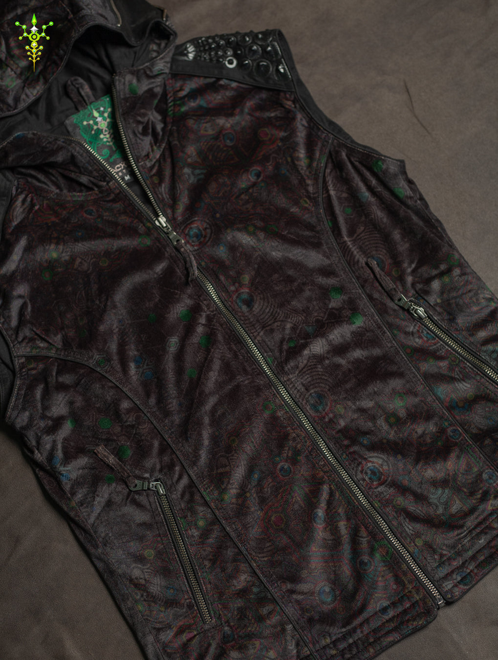 Sleeveless Jacket / Velvet Fawn - DARK PSYCHEDELIKA