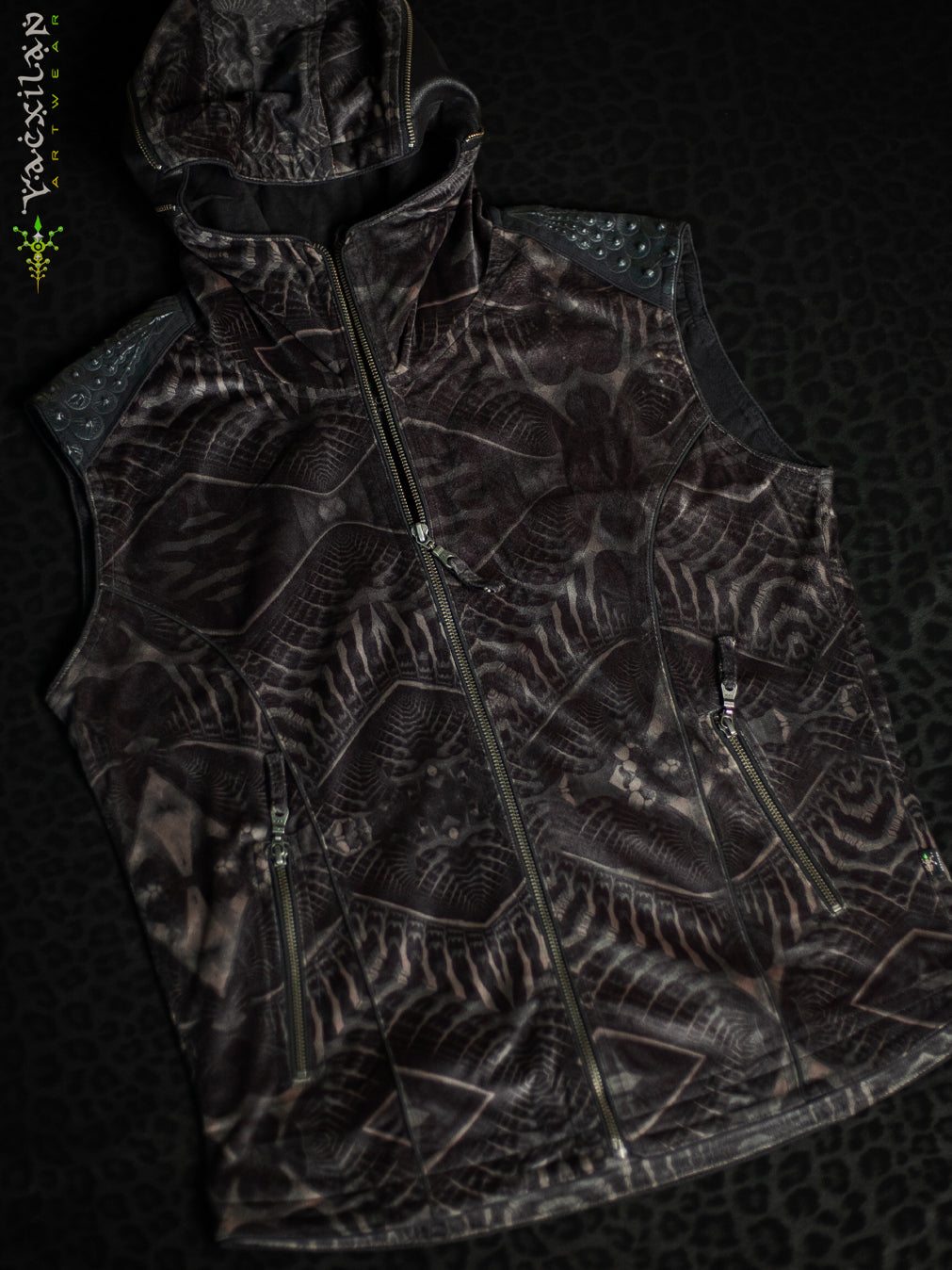 Sleeveless Jacket Men / Velvet Fawn - DIRTY SANDOKAN