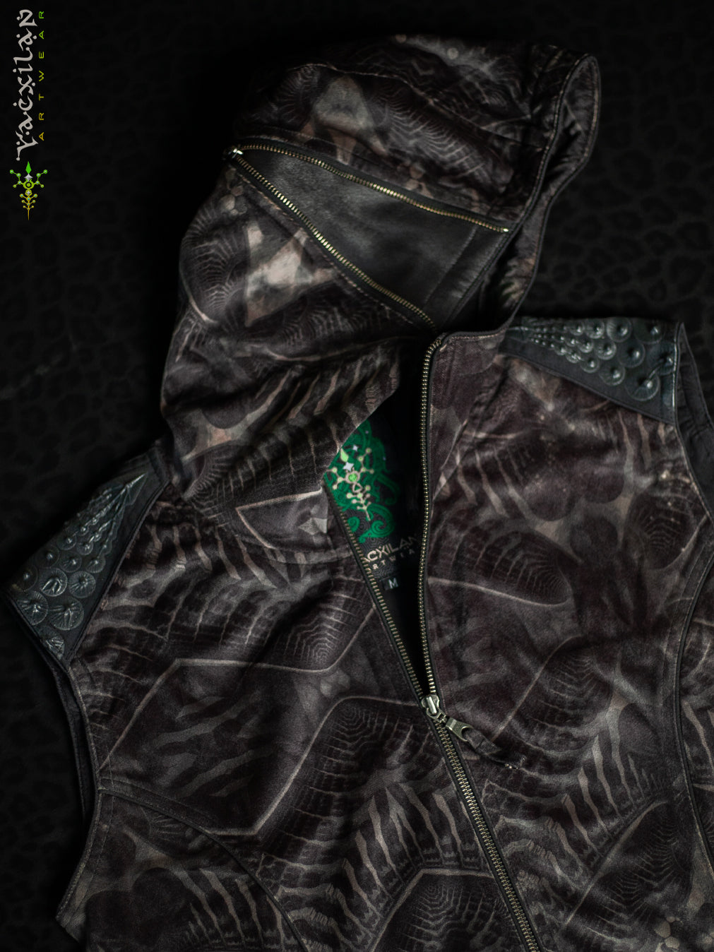 Sleeveless Jacket Men / Velvet Fawn - DIRTY SANDOKAN