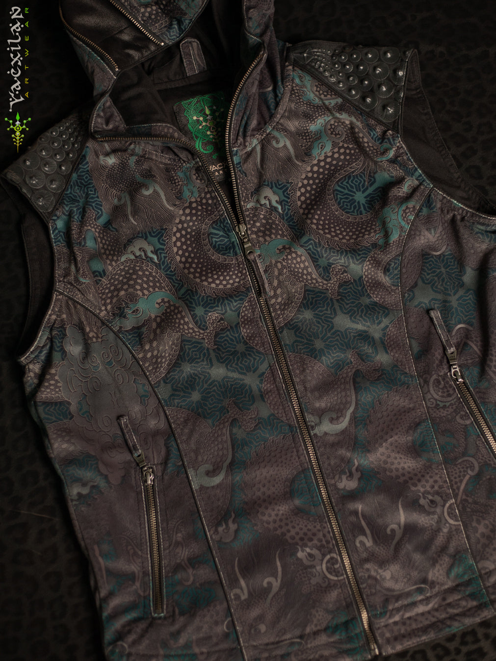 Sleeveless Jacket Men / Velvet Fawn - DRAGONS