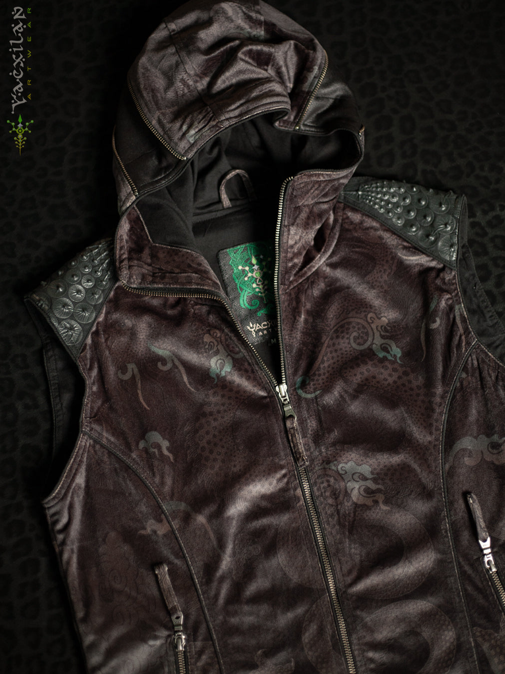 Sleeveless Jacket Men / Velvet Fawn - DRAGONSKIN