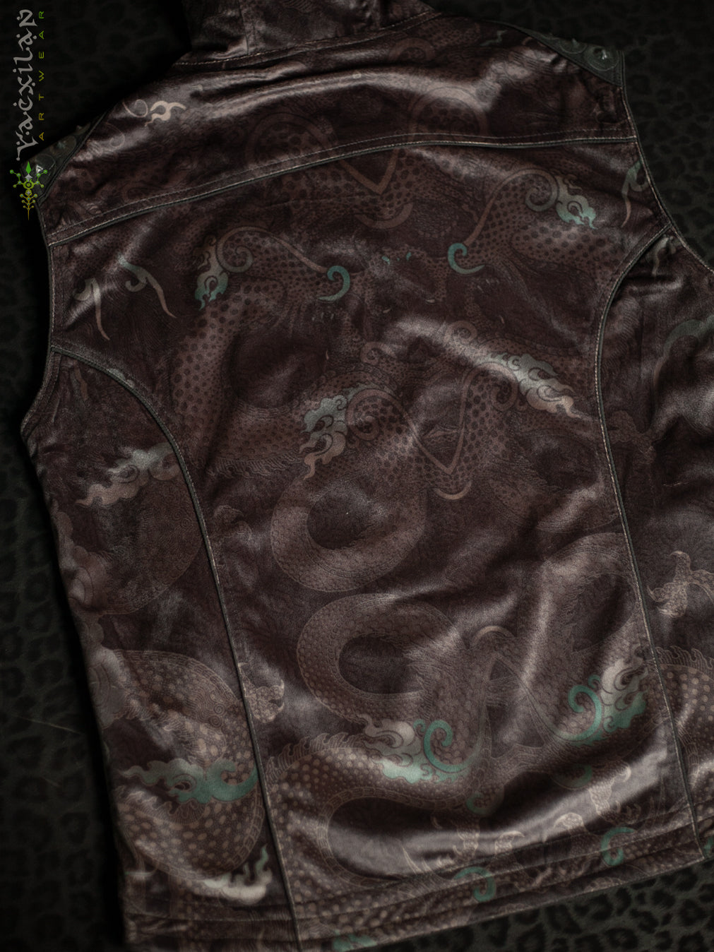 Sleeveless Jacket Men / Velvet Fawn - DRAGONSKIN