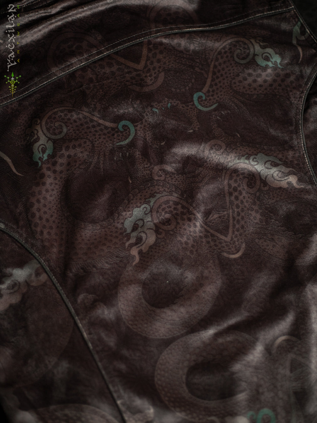 Sleeveless Jacket Men / Velvet Fawn - DRAGONSKIN