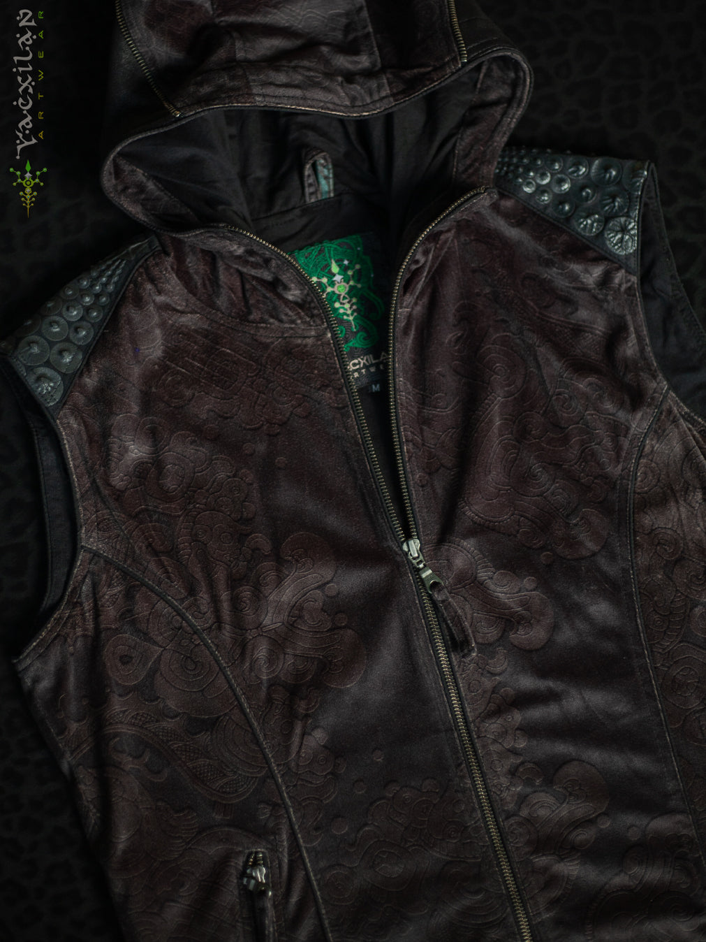 Sleeveless Jacket Men / Velvet Fawn - MAYAN CODEX