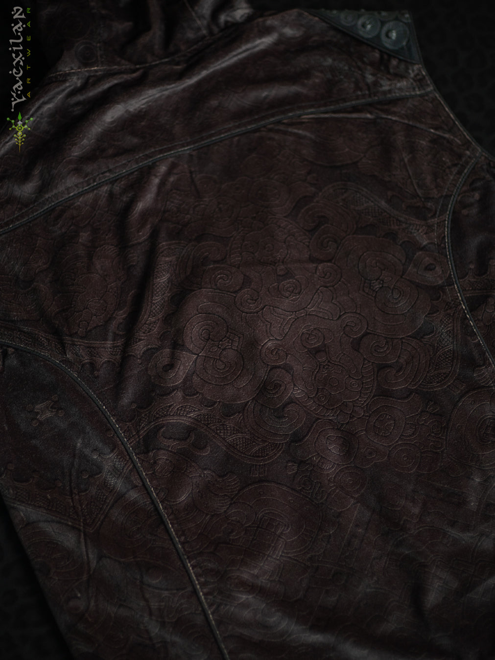 Sleeveless Jacket Men / Velvet Fawn - MAYAN CODEX