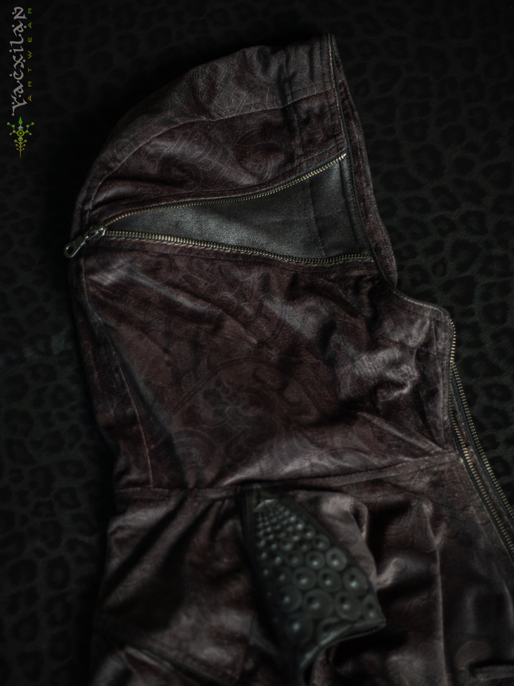 Sleeveless Jacket Men / Velvet Fawn - MAYAN CODEX