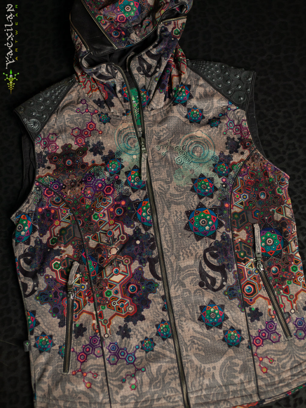 Sleeveless Jacket Men / Velvet Fawn - VENADO