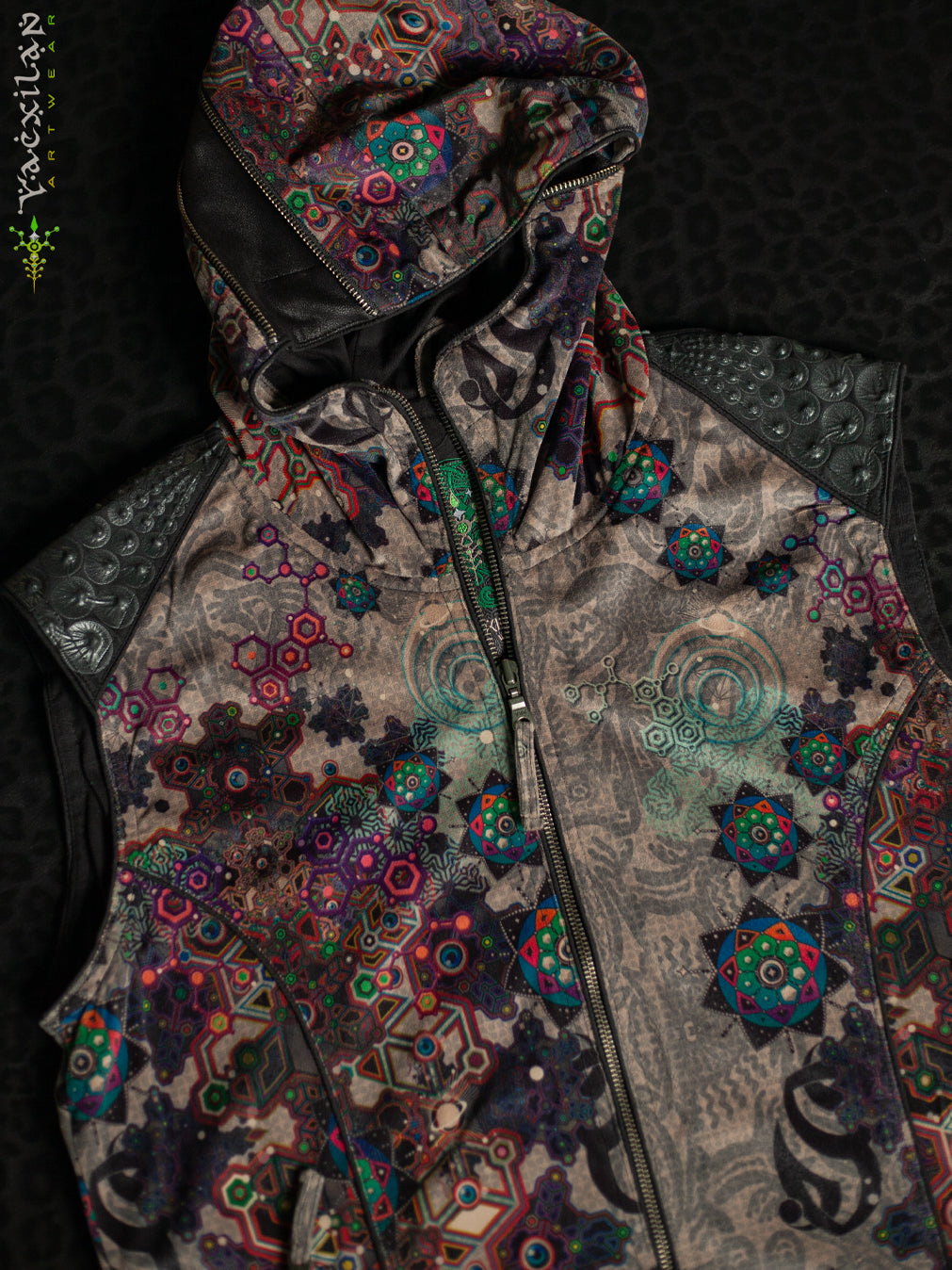 Sleeveless Jacket Men / Velvet Fawn - VENADO