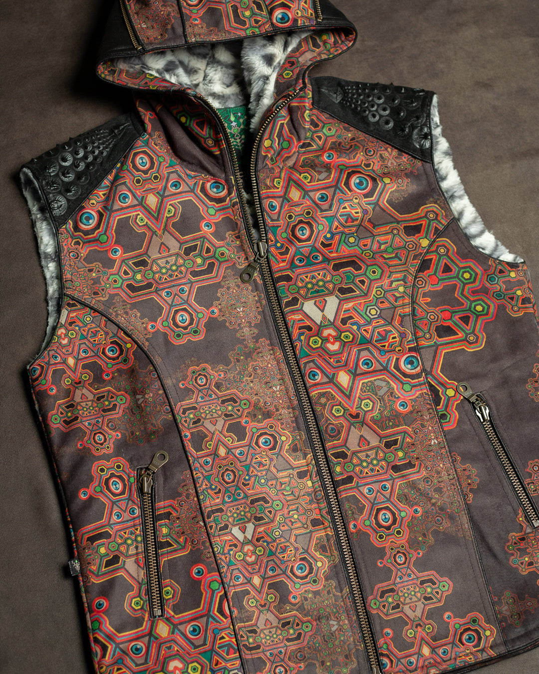Sleeveless Jacket / Velvet Waterproof - DEMETRIO White Leopard