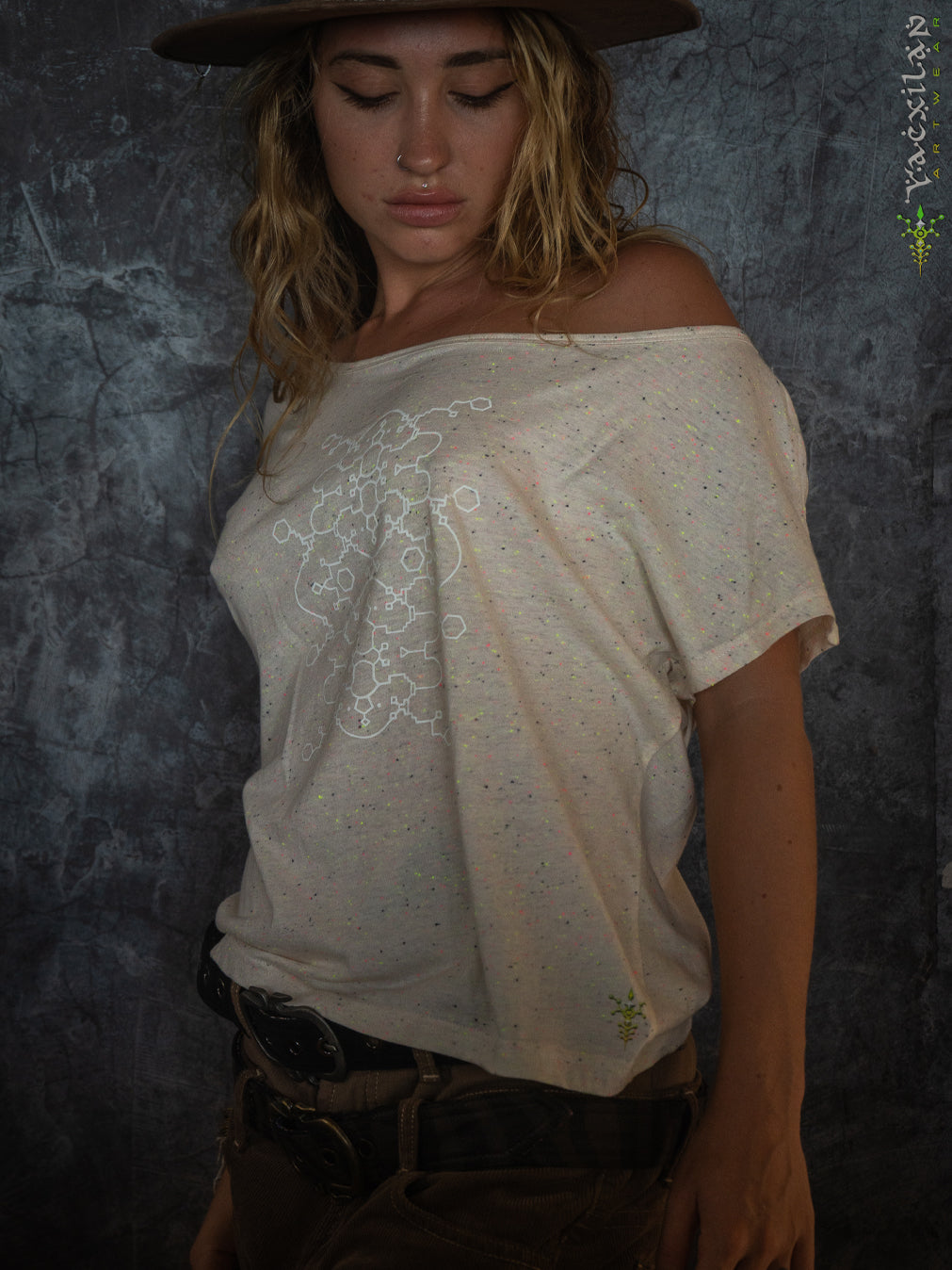 Woman T-Shirt Short Sleeve / Cotton Flouro Slub - IKARO PORTAL Glowinthedark